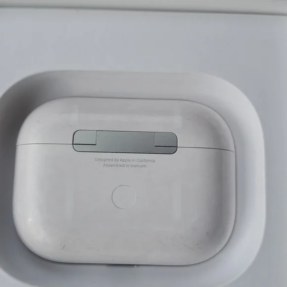 Apple AirPods Pro 1st Gen